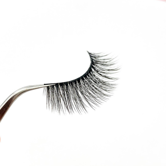 Violet Natural Full & Long Volume False Lashes - Picture 4 of 12